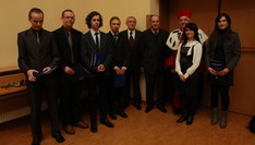 Laureaci Konkursu Primus Inter Pares w 2010 r. z Rektorem prof. Andrzejem Sobkowiakiem, Przewodniczącym Rady Fundacji p. Romanem Krzystyniakiem oraz Prezesem Zarządu Fundacji p. Tadeuszem Gratkowskim, fot. M.Misiakiewicz