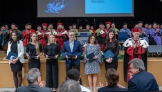 Uroczystość wręczenia Medali Primus Inter Pares w 2018 r. Laureaci Konkursu z Rektorem PRz prof. Tadeuszem Markowskim, fot. A. Surowiec